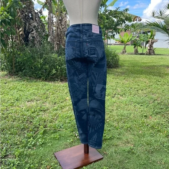 Levi’s OBEY Print Customizef in Miami Jeans - Picture 7 of 16